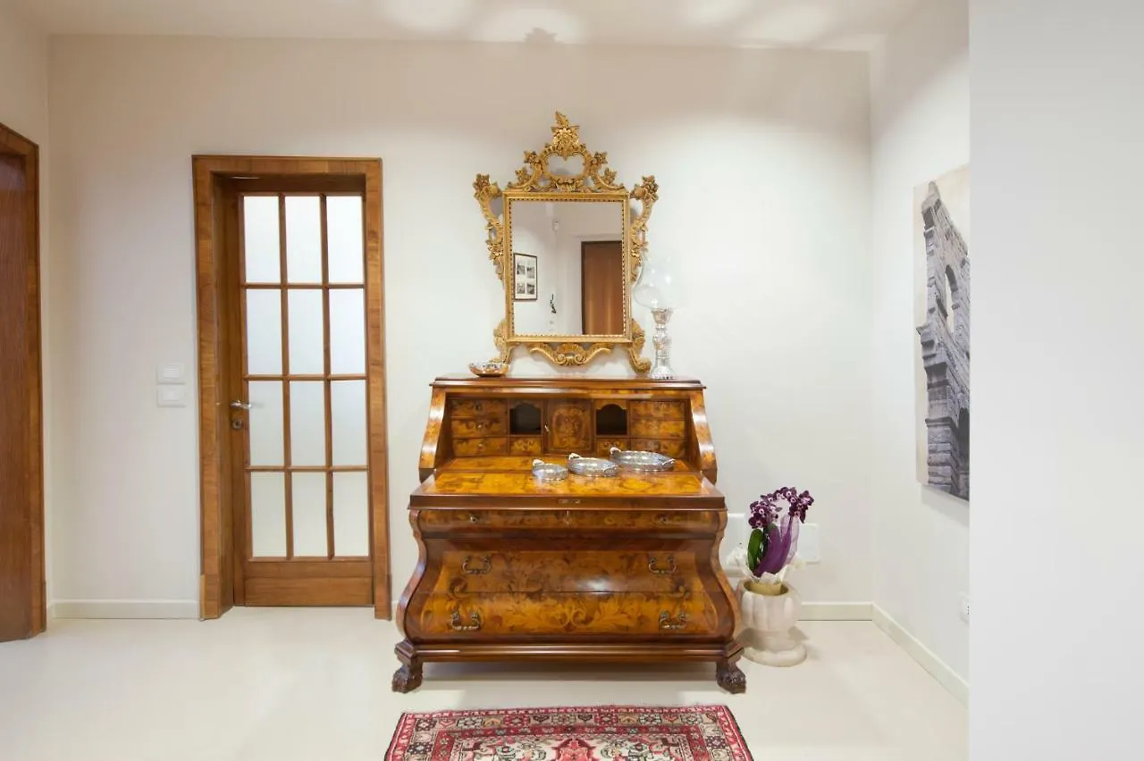Bureau Apartment Verona