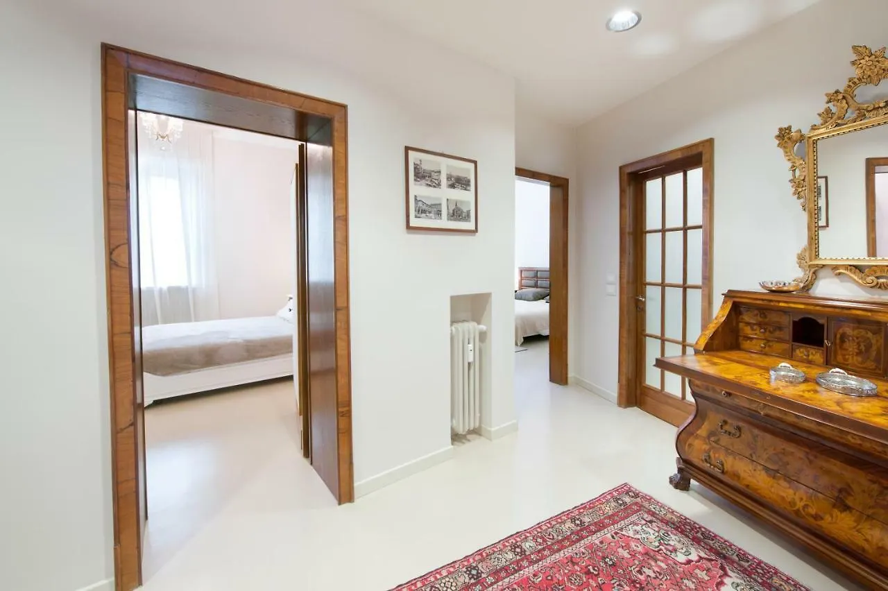 Bureau Apartment Verona