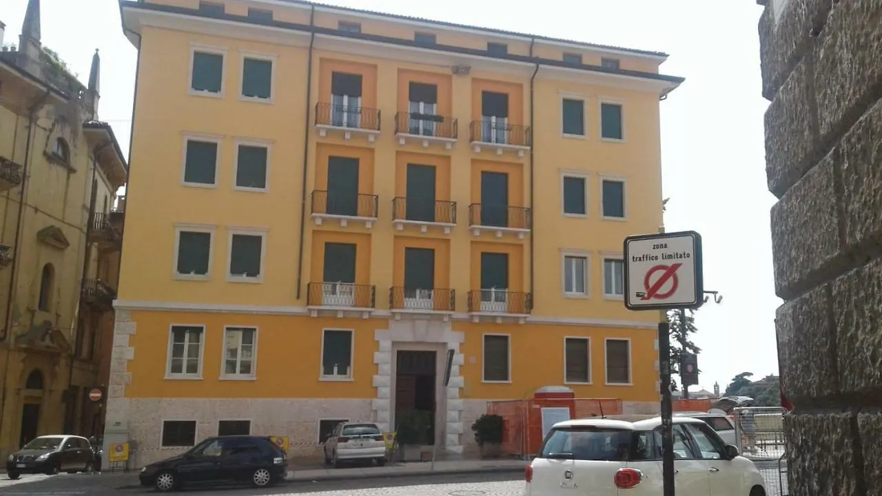 Bureau Apartment Verona